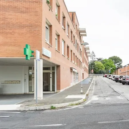 Comodo Vicinissimo Al Centro Storico Τσεζένα